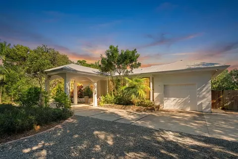 120 S Coco Plum Rd, Key Largo, FL 33037