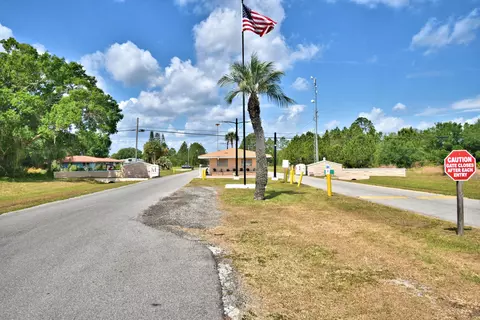 Exterior - 3450 Palm Ave, Hialeah, FL 33012 photo 16 of 35