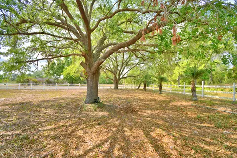 Exterior - 3450 Palm Ave, Hialeah, FL 33012 photo 26 of 35