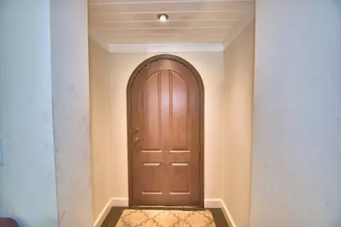 Entry Way - 3450 Palm Ave, Hialeah, FL 33012 photo 1 of 1