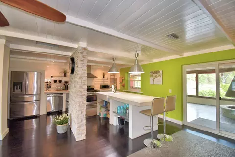 Kitchen - 3450 Palm Ave, Hialeah, FL 33012 photo 6 of 7