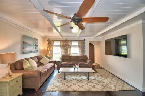 Living - 3450 Palm Ave, Hialeah, FL 33012 photo 4 of 4