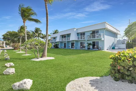 300 Duck Key Dr #3, Duck Key, FL 33050