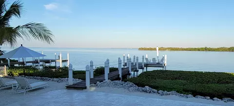 101 Windy Point Cir, Marathon, FL 33050 photo 9