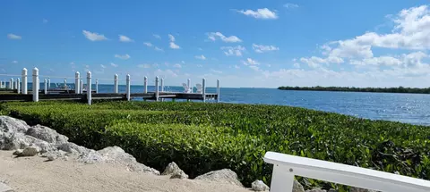 101 Windy Point Cir, Marathon, FL 33050 photo 3