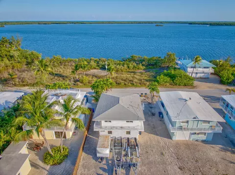 20 Shoreland Dr, Key Largo, FL 33037