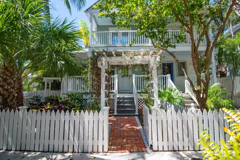 2 Merganser Ln, Key West, FL 33040