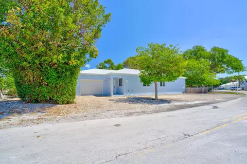 407 Collins St, Key Largo, FL 33037 photo 2