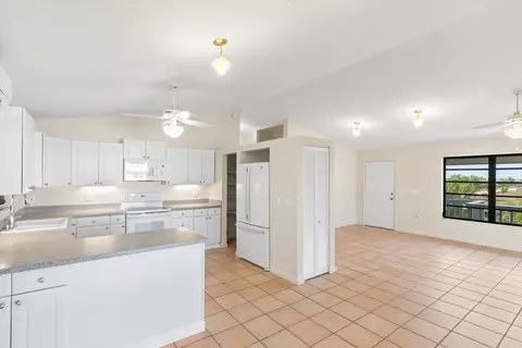 3714 Pine St, Big Pine Key, FL 33043 photo 13