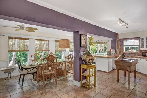Dining - 128 E Ridge Rd, Islamorada, FL 33036 photo 4 of 4