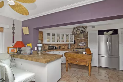 Kitchen - 128 E Ridge Rd, Islamorada, FL 33036 photo 3 of 5