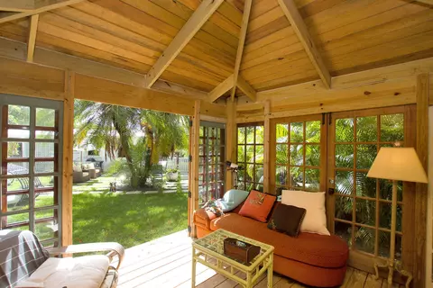 Exterior - 128 E Ridge Rd, Islamorada, FL 33036 photo 8 of 9
