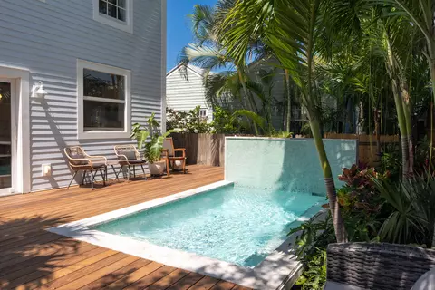 Exterior - 1121 Whitehead St, Key West, FL 33040 photo 4 of 9