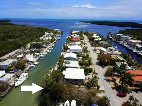 8 S Exuma Rd, Key Largo, FL 33037