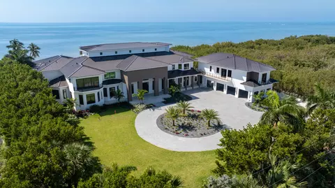2405 Coco Plum Dr, Marathon, FL 33050