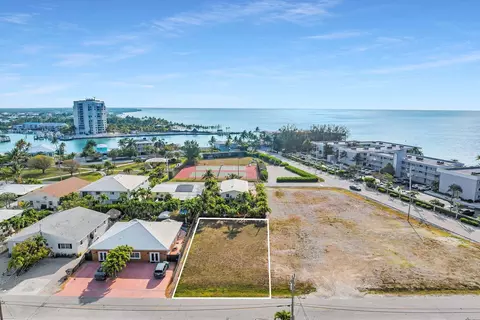 150 160 3rd St, Key Colony, FL 33051
