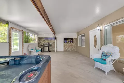335 Sound Dr, Key Largo, FL 33037