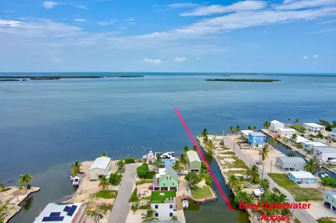 View/Area - 31507 Avenue E, Big Pine Key, FL 33043 photo 4 of 6