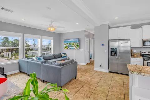 Living - 31507 Avenue E, Big Pine Key, FL 33043 photo 4 of 5