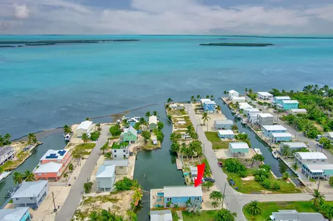 View/Area - 31507 Avenue E, Big Pine Key, FL 33043 photo 2 of 6