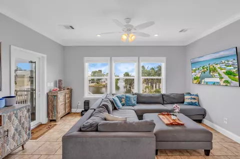 Living - 31507 Avenue E, Big Pine Key, FL 33043 photo 2 of 5