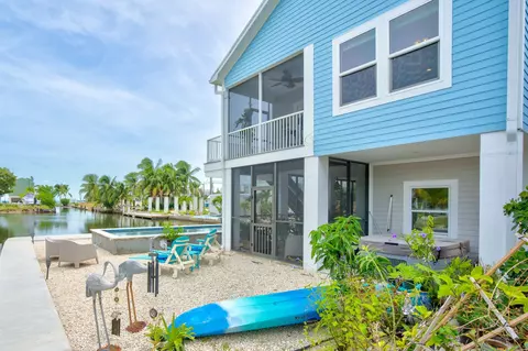 Exterior - 31507 Avenue E, Big Pine Key, FL 33043 photo 13 of 16