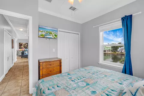 Bedroom - 31507 Avenue E, Big Pine Key, FL 33043 photo 5 of 7