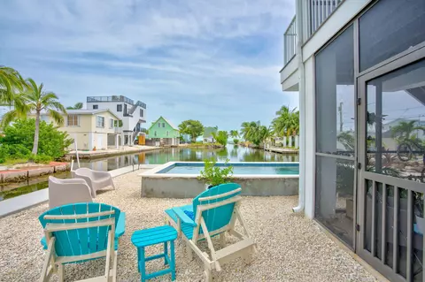Exterior - 31507 Avenue E, Big Pine Key, FL 33043 photo 10 of 16