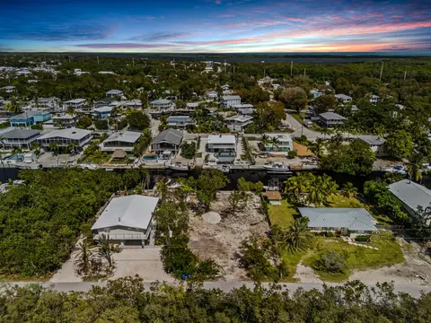 972 Shaw Dr, Key Largo, FL 33037 photo 2