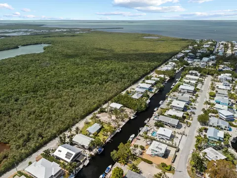 972 Shaw Dr, Key Largo, FL 33037 photo 5