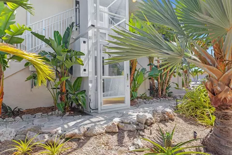 856 Copa D Oro, Marathon, FL 33050 photo 19