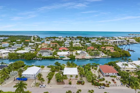 856 Copa D Oro, Marathon, FL 33050 photo 48