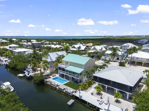 591 Blackbeard Rd, Little Torch Key, FL 33042