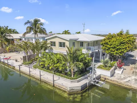 365 Pirates Rd, Little Torch Key, FL 33042