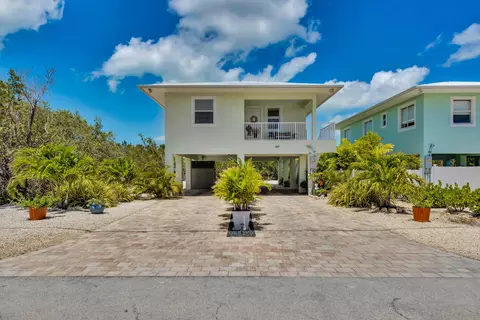 110 Santa Barbara, Marathon, FL 33050 photo 4
