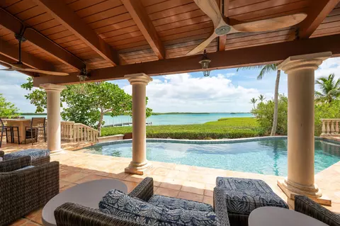 37 Cannon Royal Dr, Key West, FL 33040