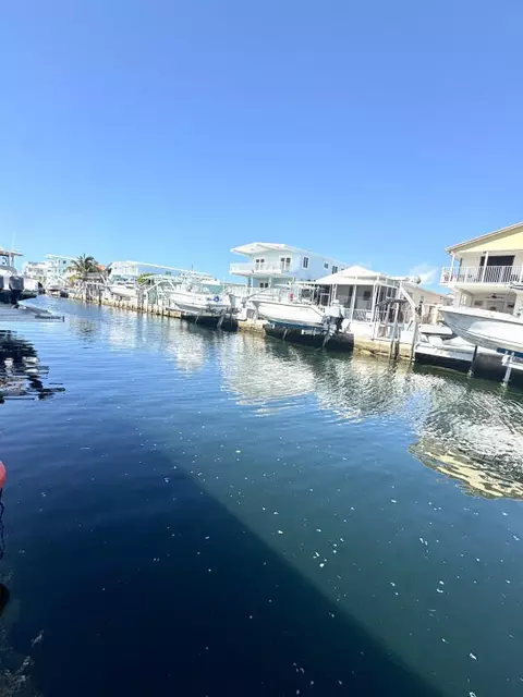 206 Normandy Dr, Tavernier, FL 33070