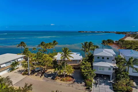 5669 Man O War Dr, Marathon, FL 33050