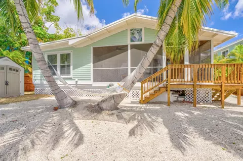 1590 Gardenia Ln, Big Pine Key, FL 33043