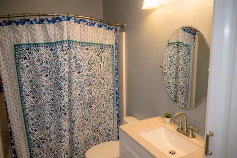 Bath - 464 Lime Dr, Key Largo, FL 33037 photo 12 of 12