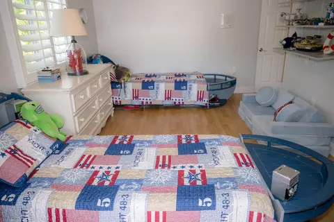 Bedroom - 464 Lime Dr, Key Largo, FL 33037 photo 14 of 15