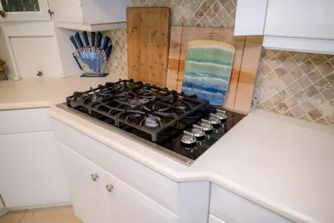 Kitchen - 464 Lime Dr, Key Largo, FL 33037 photo 5 of 6