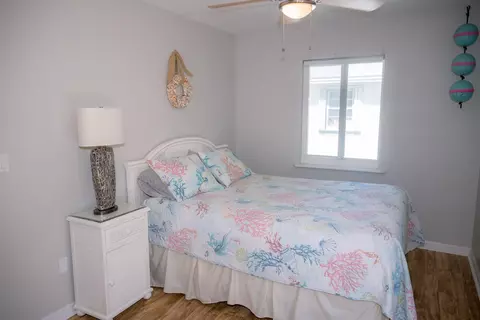 Bedroom - 464 Lime Dr, Key Largo, FL 33037 photo 4 of 15