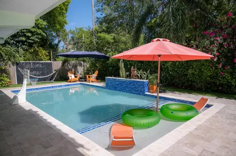 Exterior - 464 Lime Dr, Key Largo, FL 33037 photo 1 of 11