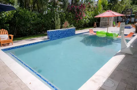 Exterior - 464 Lime Dr, Key Largo, FL 33037 photo 6 of 11