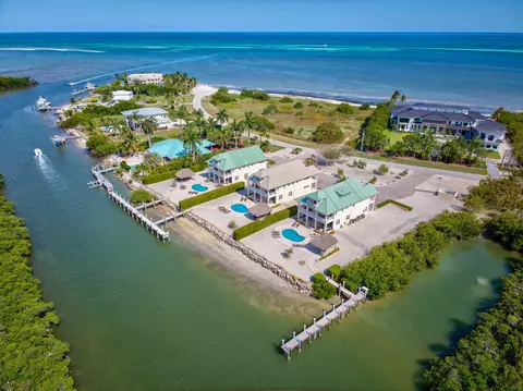 2394 Coco Plum Dr, Marathon, FL 33050 photo 3