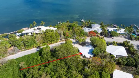 View/Area - 7563 Gulfstream Blvd, Marathon, FL 33050 photo 4 of 4