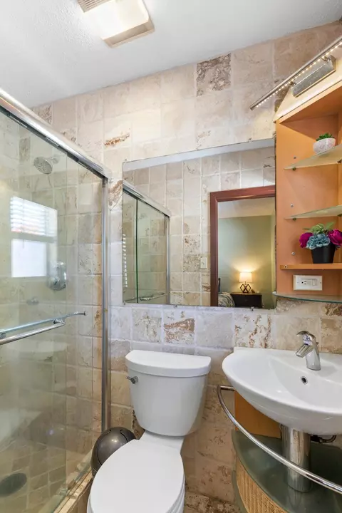 Bath - 7563 Gulfstream Blvd, Marathon, FL 33050 photo 1 of 2