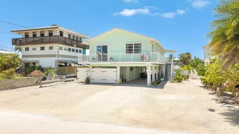 27360 St Croix Ln, Ramrod Key, FL 33042