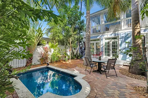 820 Carsten Ln, Key West, FL 33040